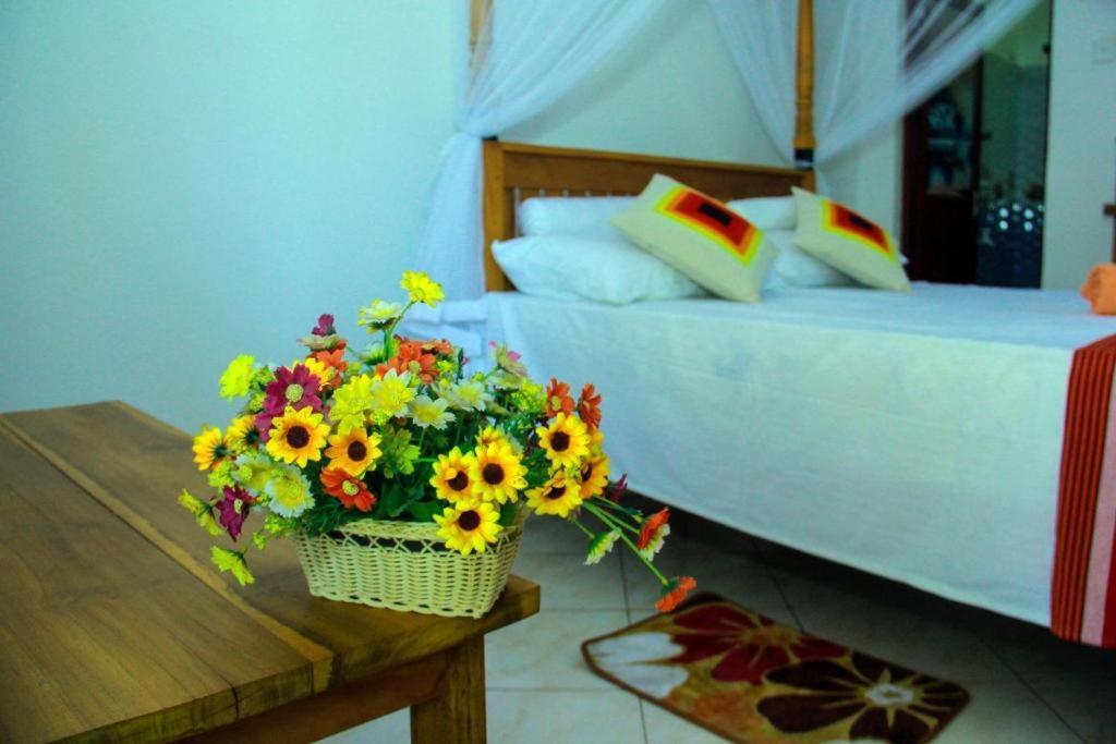 Hotel Thusitha S Nest Dikwella Exterior foto